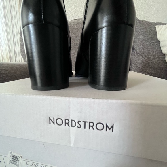 Nordstrom Vanna Bootie Sold out genuine leather boot - Picture 4 of 7